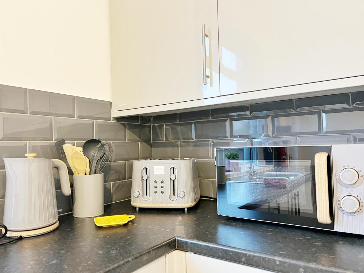 Cheerful 3 Bedroom Home With Netflix And Wi-Fi ميدلتون المظهر الخارجي الصورة